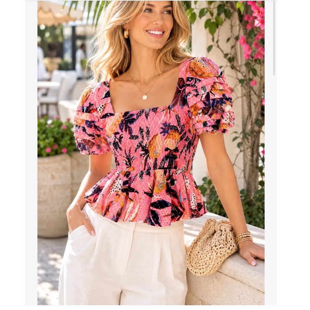 FARM Rio Pink Pineapple Smocked Top Women XS Pink Tropical Eyelet Puff Top